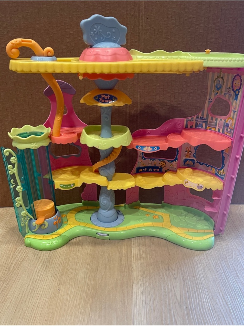 LPS Round & Round Pet Town Littlest Pet Shop